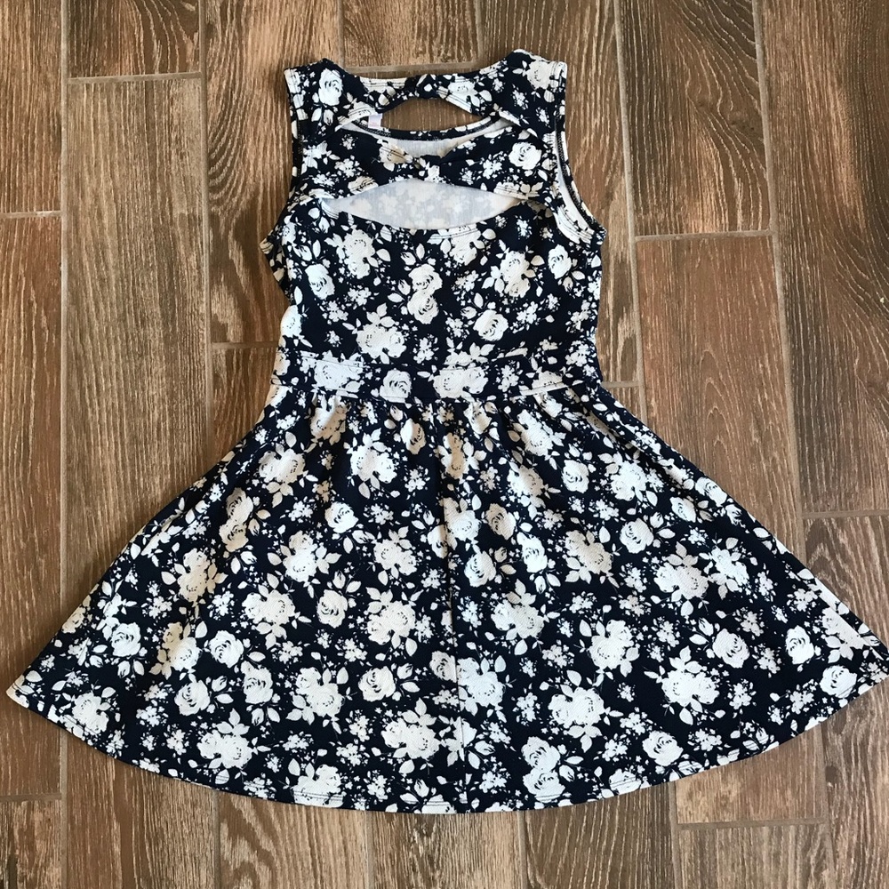 ⭐️ 2/$20 Navy Floral Xhilaration Dress M - Picture 2 of 6